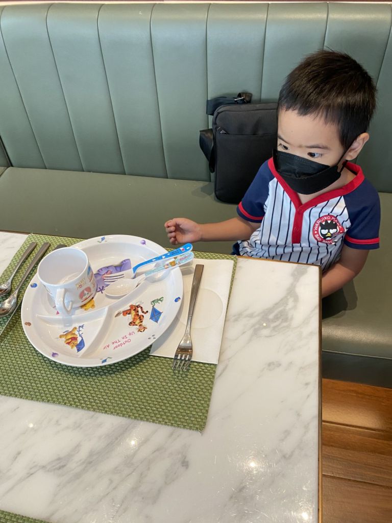 Cute dining set for kids 