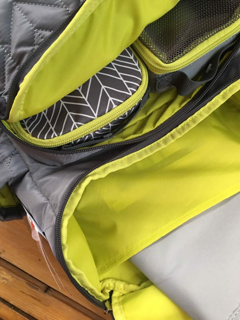 Good compartments in a diaper bag