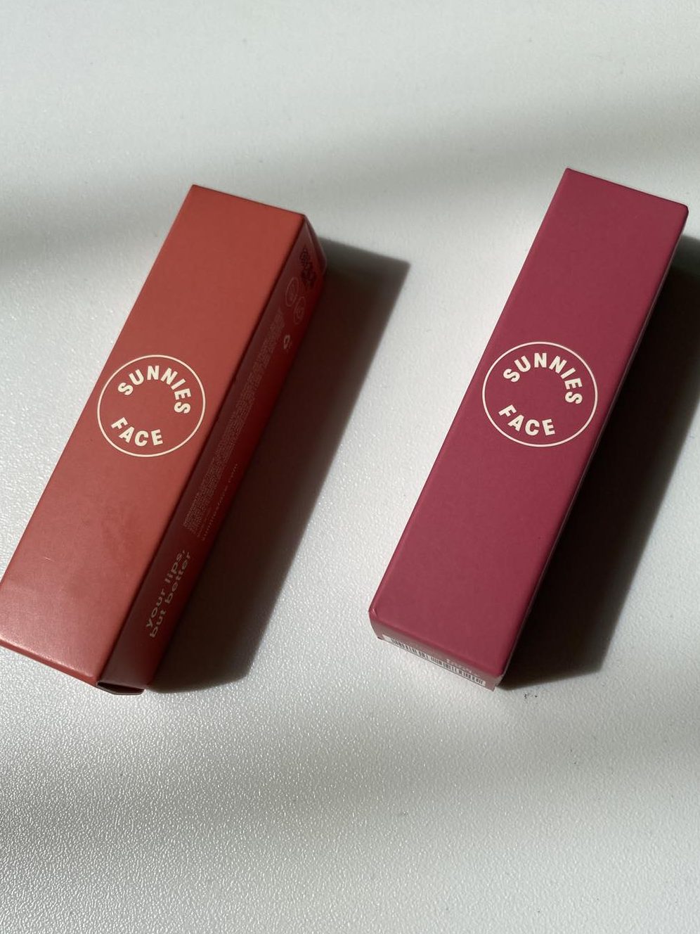 Sunnies Face Fluffmatte lipsticks in 143 and Vacay