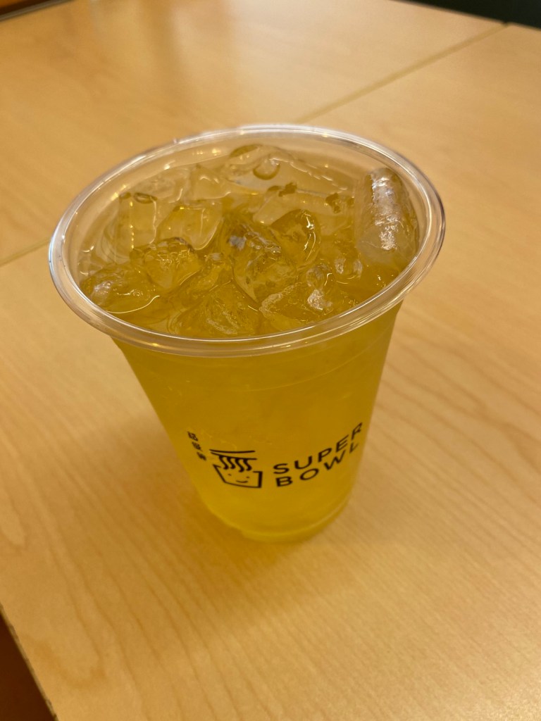 Iced chrysanthemum tea